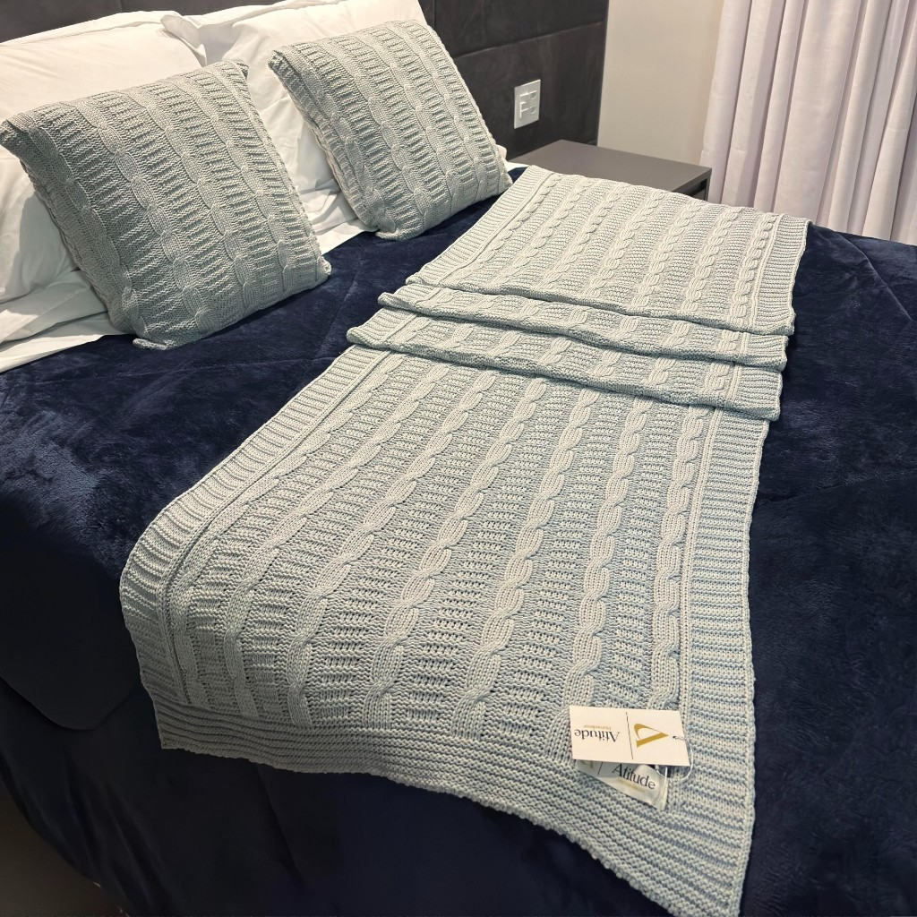 Kit Manta Peseira de Tricot + Capas de Almofada para Cama e Sofá Cama Casal Queen Decoração FIRENZE