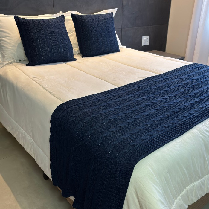 Kit Manta Peseira de Tricot + Capas de Almofada para Cama e Sofá Cama Casal Queen Decoração FIRENZE