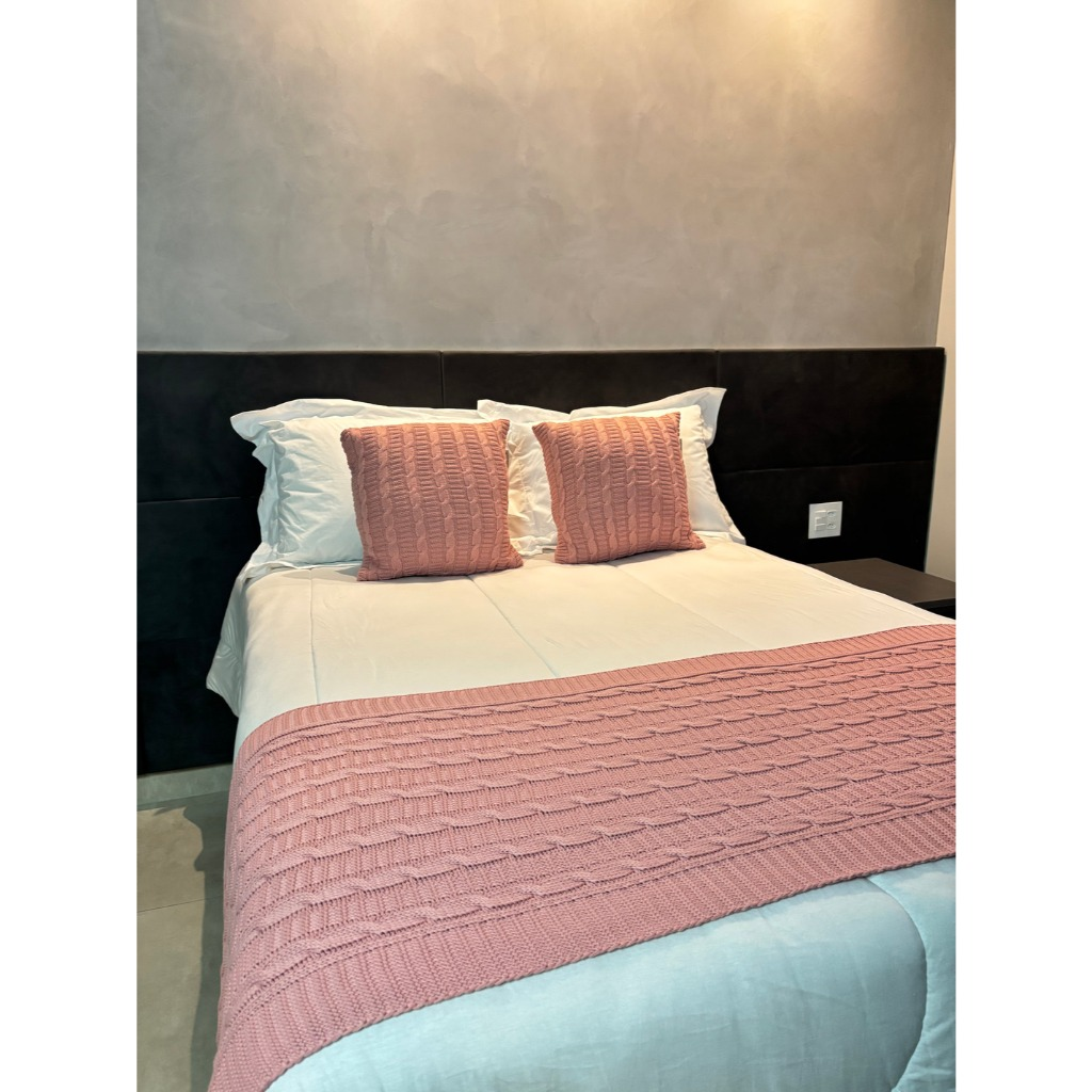 Kit Manta Peseira de Tricot + Capas de Almofada para Cama e Sofá Cama Casal Queen Decoração FIRENZE